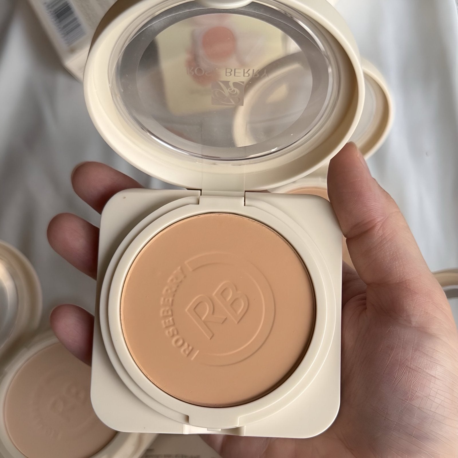 Rose Berry Foundation Compact Powder