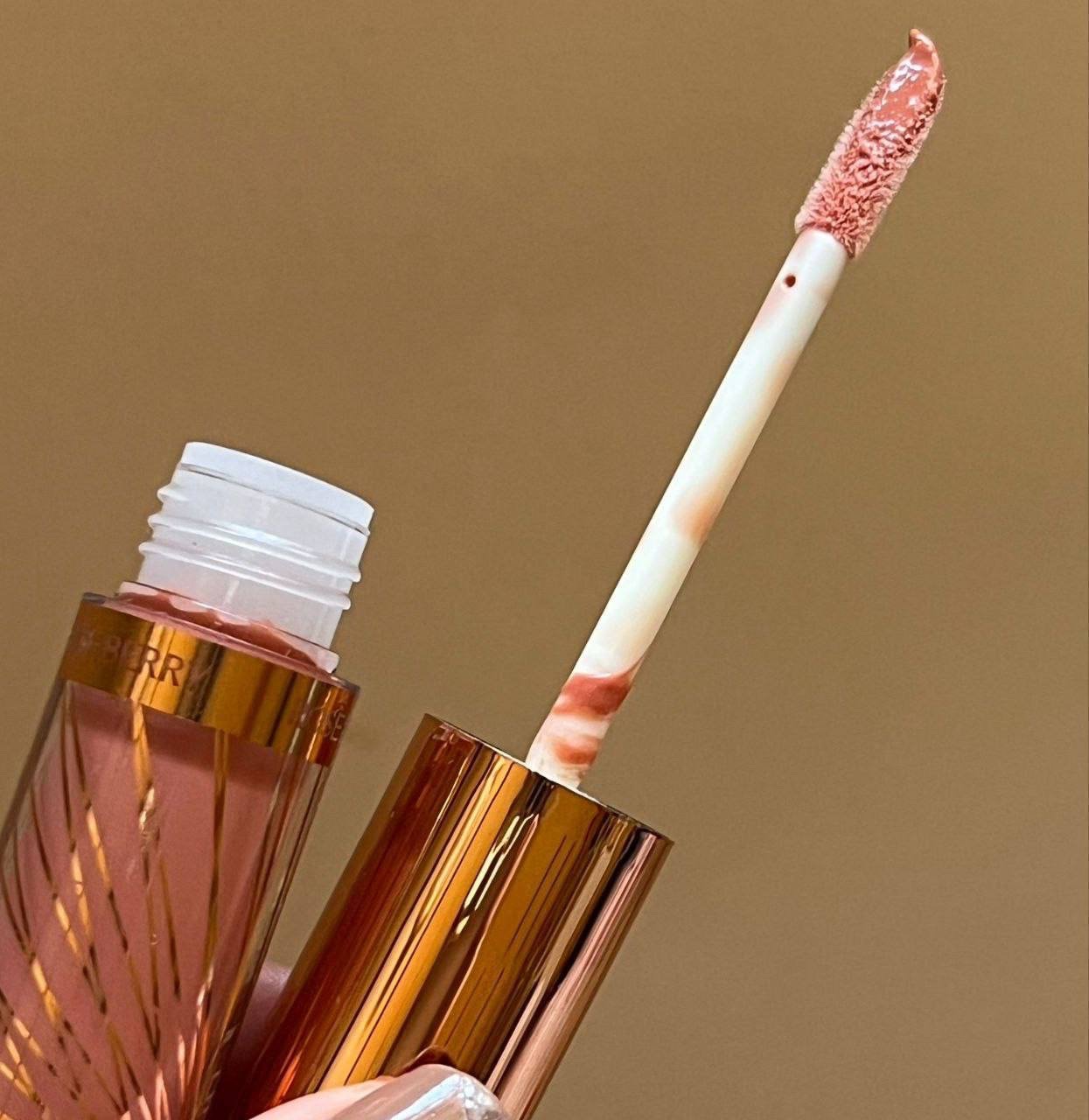 Rose Berry Lipset